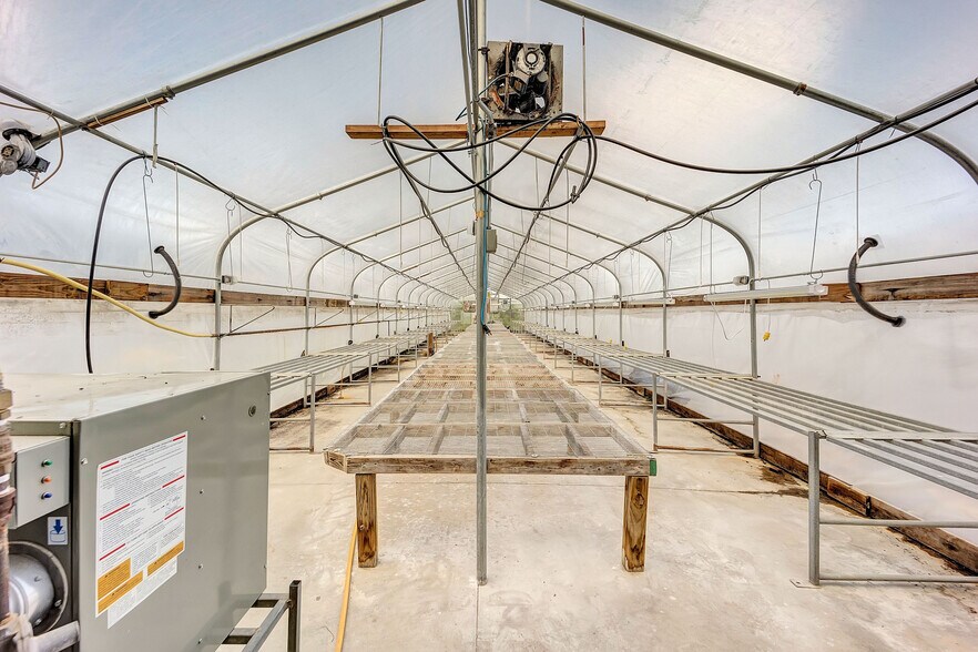 More Photos Of 4040 Velp Ave, Green Bay Specialty For Sale