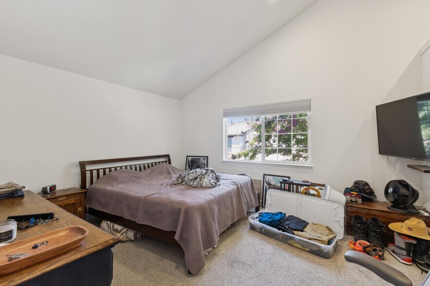 More Photos Of 3851 Vineyard Ave, Pleasanton Multifamily For Sale