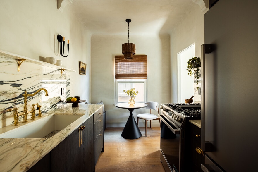 More Photos Of 144 N Clark Dr, Beverly Hills Apartments For Sale