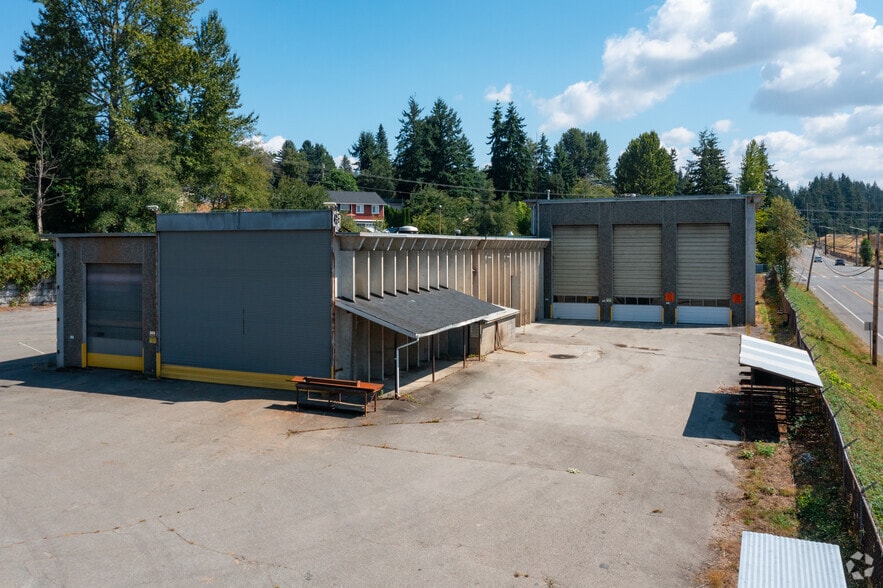 More Photos Of 6300 Glenwood Ave, Everett Warehouse For Sale