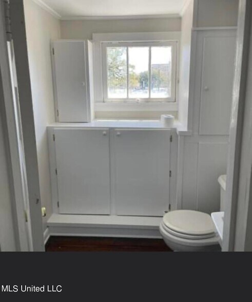More Photos Of 1117 Washington Ave, Ocean Springs Medical For Sale