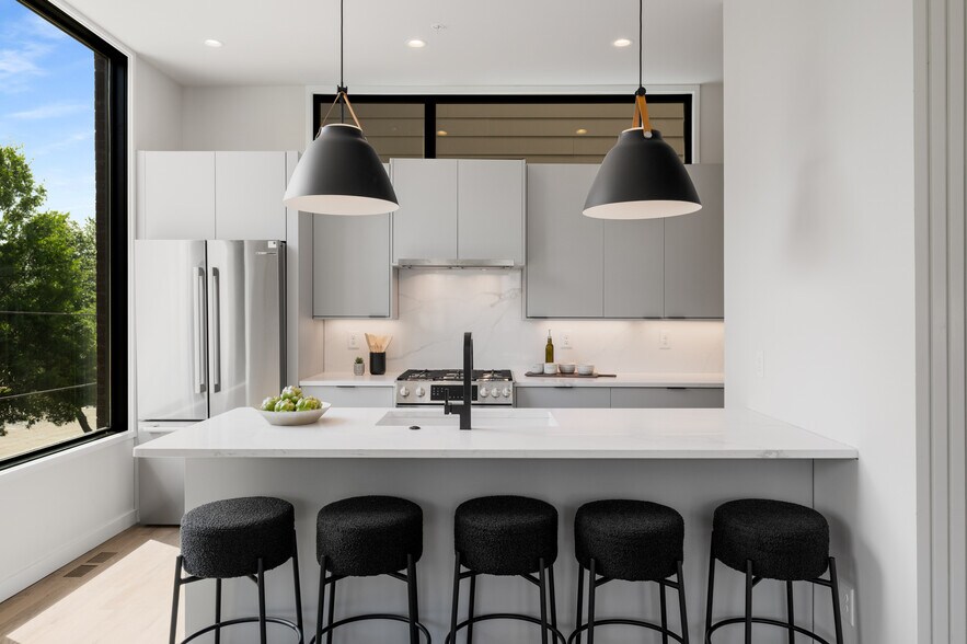 More Photos Of 105 Georgia Ave SE, Atlanta Apartments For Sale