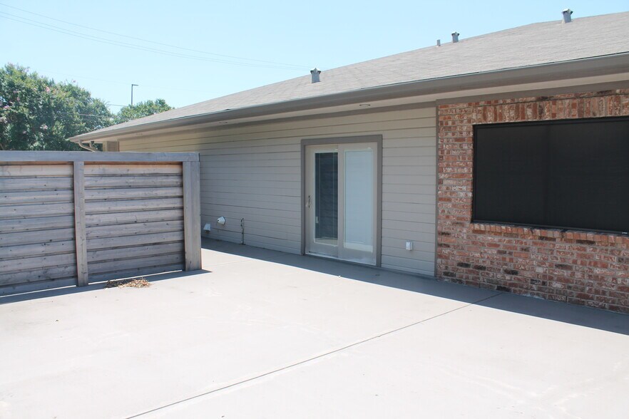 More Photos Of 3400 Hillcrest Dr, Waco Medical For Sale