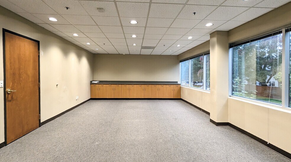 More Photos Of 4601 NE 77th Ave, Vancouver Office For Lease