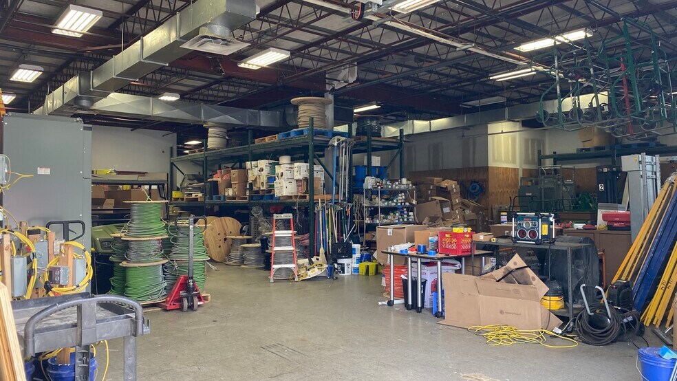 More Photos Of 8 Union Hill Rd, West Conshohocken Warehouse For Sale