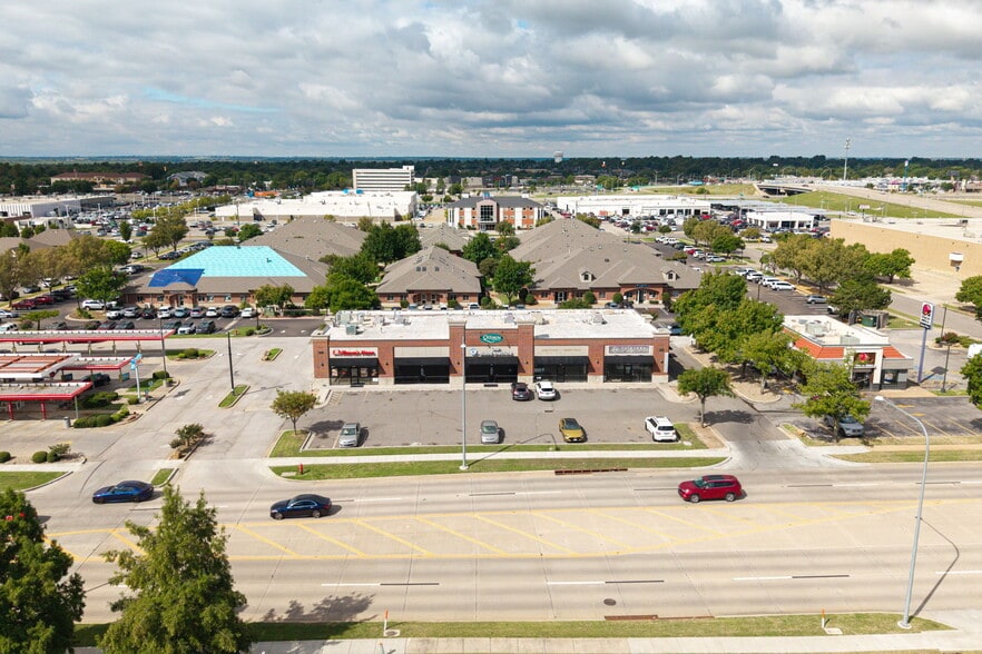 More Photos Of 1004 NW 24th Ave NW, Norman Storefront Retail Office For Lease
