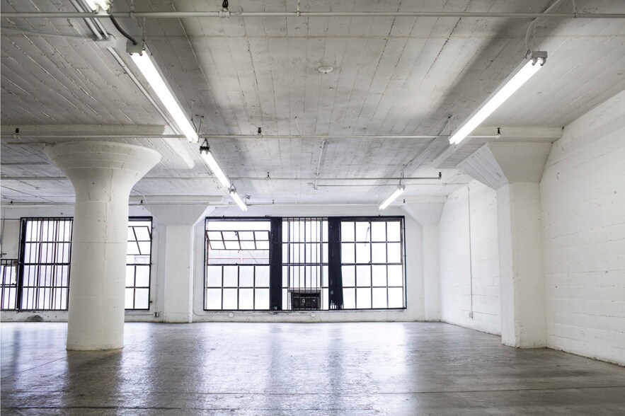 More Photos Of 1114 S Los Angeles St, Los Angeles Warehouse For Sale