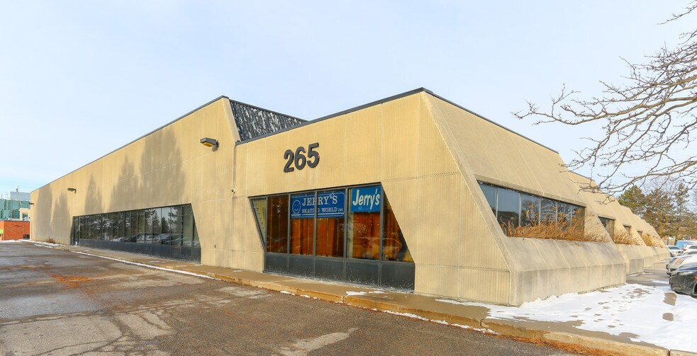 More Photos Of 235-265 Hood Rd, Markham Warehouse For Lease