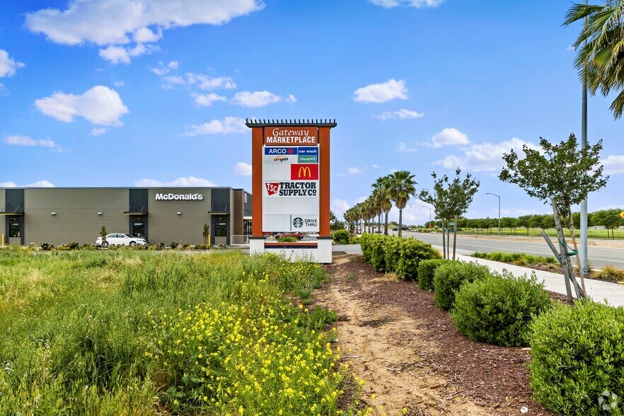 More Photos Of Campus Parkway, Merced Unknown For Lease