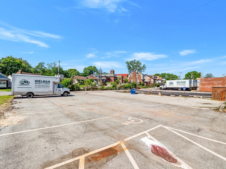 More Photos Of 8808 Saint Charles Rock Rd, Saint Louis General Retail For Sale
