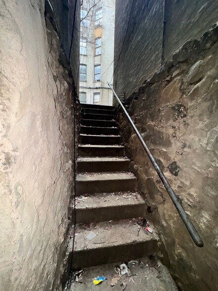 More Photos Of 950-952 Bergen St, Brooklyn Apartments For Sale