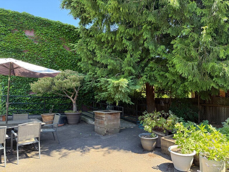 More Photos Of 4616 N Albina Ave, Portland Medical For Sale