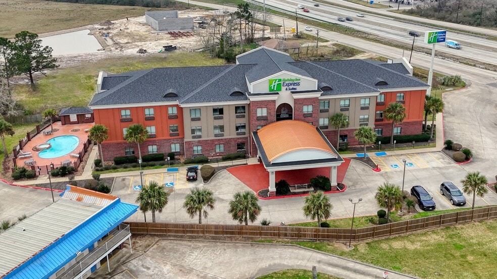 Primary Photo Of 46300 Interstate 10, Winnie Hotel For Sale
