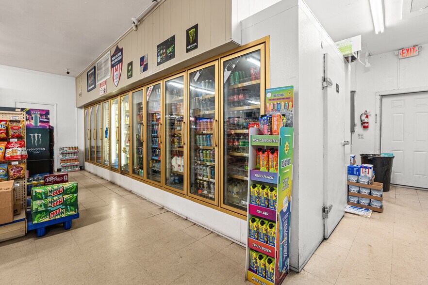 More Photos Of 1110 Buckhead Ridge, Okeechobee General Retail For Sale