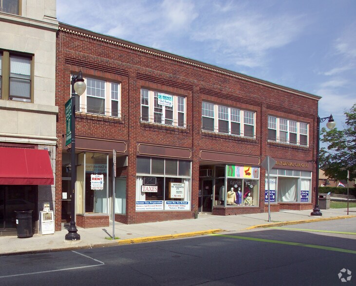 More Photos Of 2 Monument Sq, Woonsocket Medical For Sale