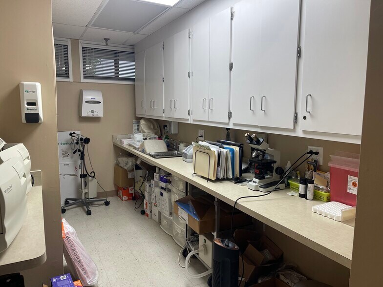 More Photos Of 281 Summerhill Rd, East Brunswick Office For Lease