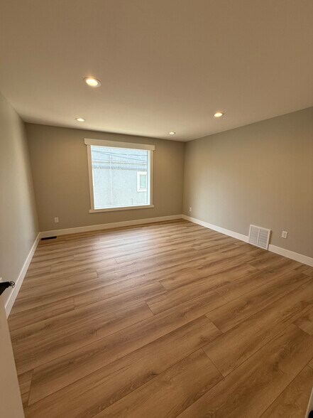 More Photos Of 4212 S Highland Dr, Millcreek Loft Creative Space For Sale