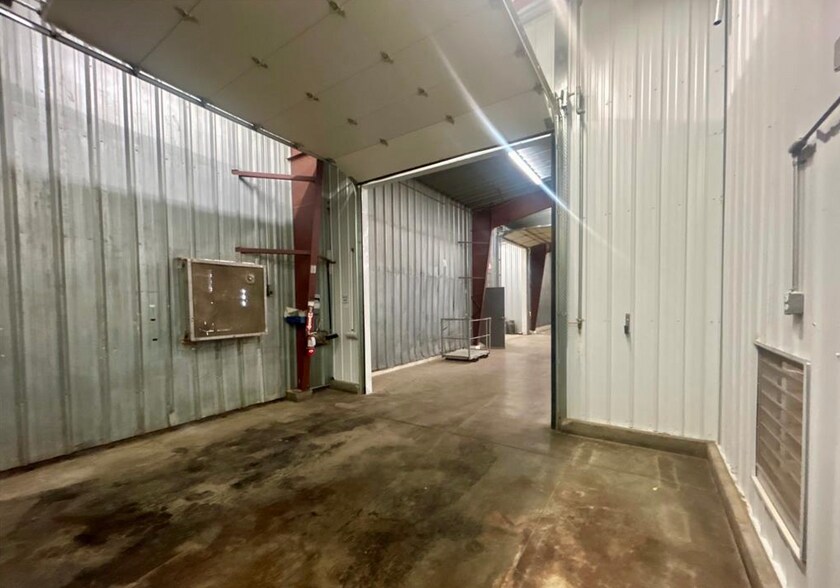 More Photos Of 3512 E Bench Rd, Dillon Manufacturing For Sale