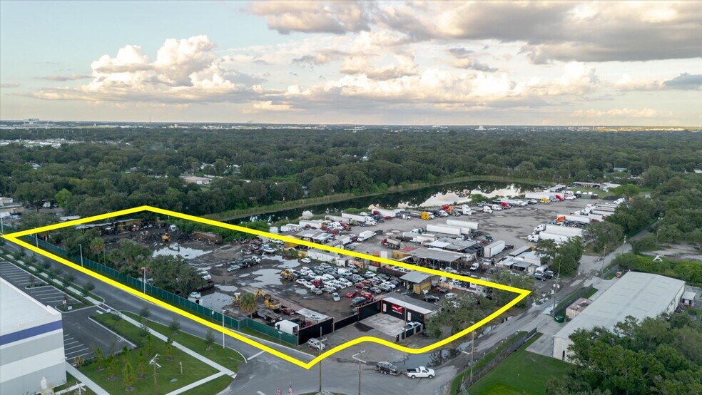 More Photos Of 5404 24th Ave S, Tampa Auto Salvage Facility For Sale