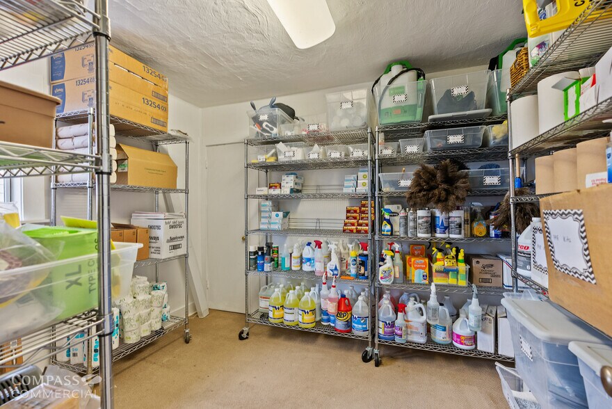 More Photos Of 204 NE 4th St, Bend Office For Sale