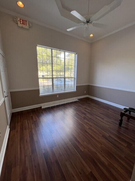 More Photos Of 13500 Sutton Park Dr S, Jacksonville Medical For Sale