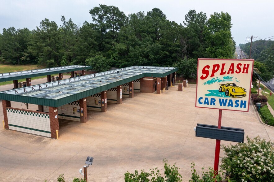 Primary Photo Of 2060 Shiloh Rd, Tyler Carwash For Sale