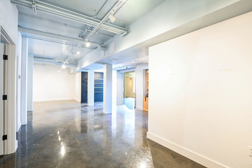 More Photos Of 1 Johnny Cake Hill, New Bedford Storefront Retail Office For Lease