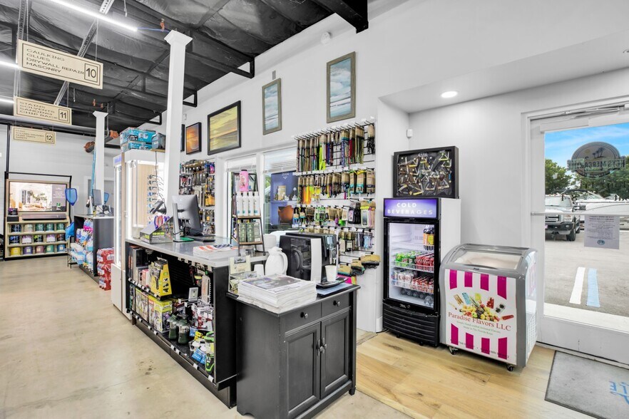 More Photos Of 82705 Overseas Hwy, Islamorada General Retail For Sale