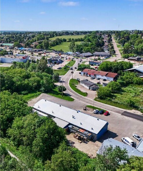 More Photos Of 641 Nelson St, Pembroke General Retail For Sale