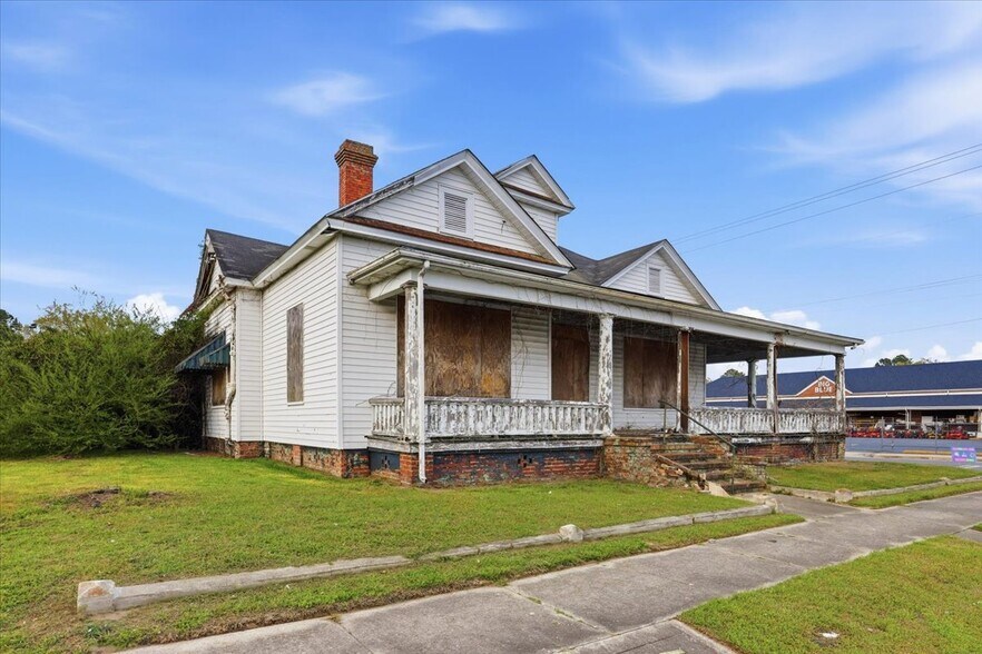 More Photos Of 107 E Vernon Ave, Kinston Healthcare For Sale