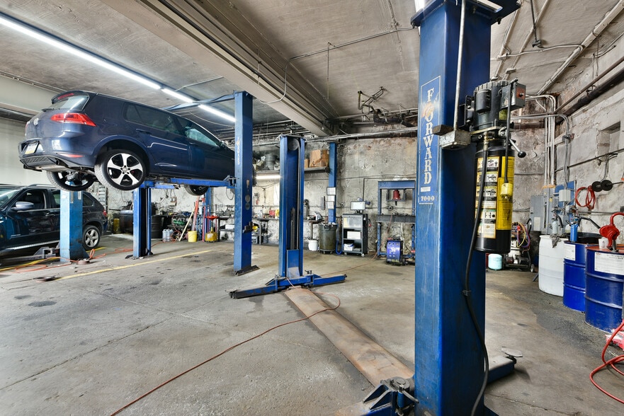 More Photos Of 601 W Fisher St, Philadelphia Warehouse For Sale