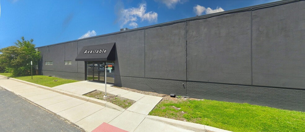 Primary Photo Of 7540 Roosevelt Rd, Forest Park Industrial For Lease