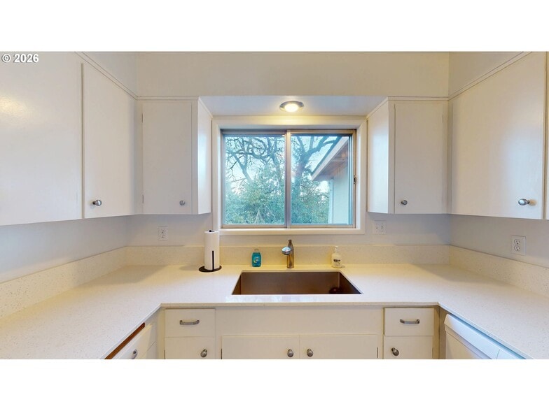 More Photos Of 2145 Webb St, West Linn Apartments For Sale