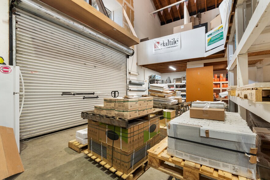 More Photos Of 807 S Auburn St, Grass Valley Showroom For Sale