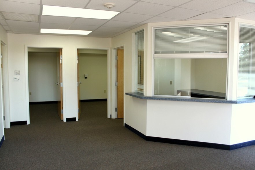 More Photos Of 401 N Baylen St, Pensacola Office For Lease