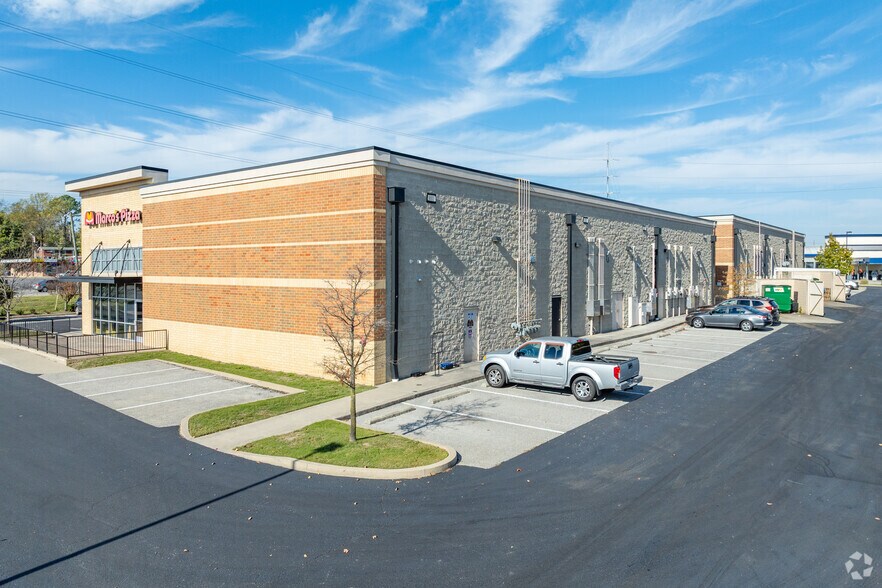 More Photos Of 3905-3923 Lebanon Pike, Hermitage General Retail For Lease