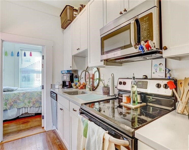 More Photos Of 1313 Whitaker St, Savannah Apartments For Sale