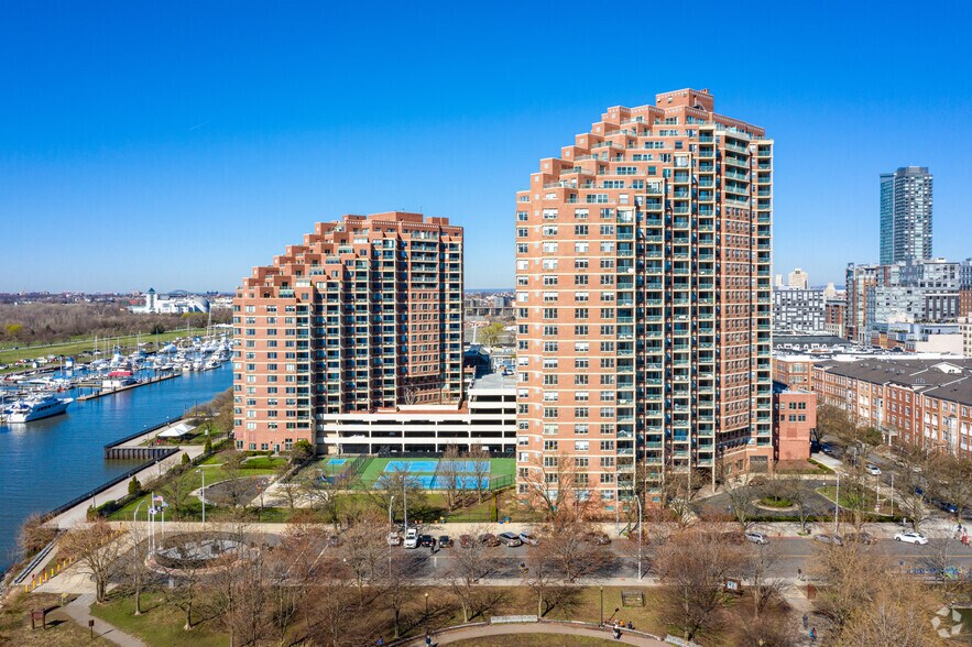More Photos Of 50 Warren Street, Jersey City Office For Lease