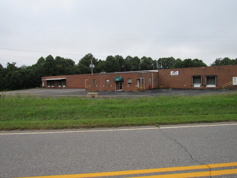 More Photos Of 1160 Daniel Rd, Axton Warehouse For Lease