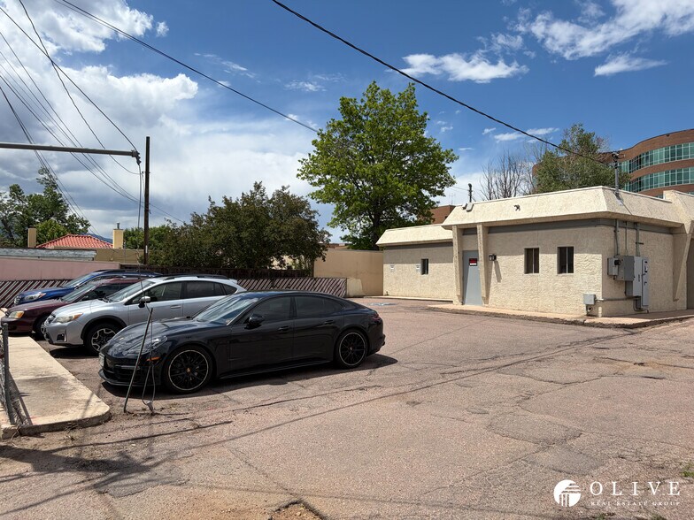 More Photos Of 1511 E Boulder St, Colorado Springs Medical For Sale