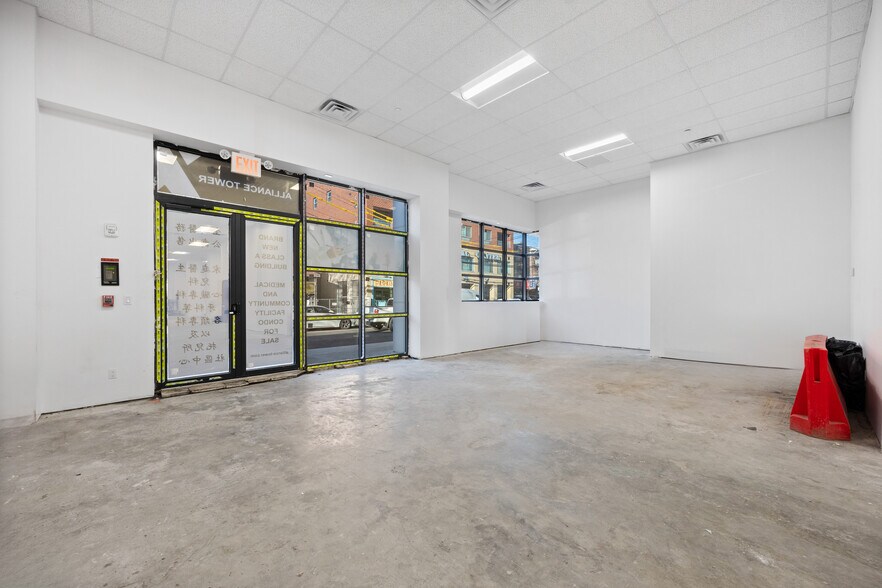 More Photos Of 13320 41st Rd, Flushing Office For Sale