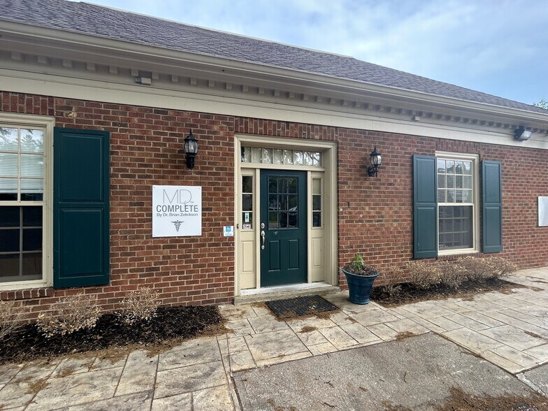 More Photos Of 614 Wooster Pike, Terrace Park Storefront Retail Office For Lease