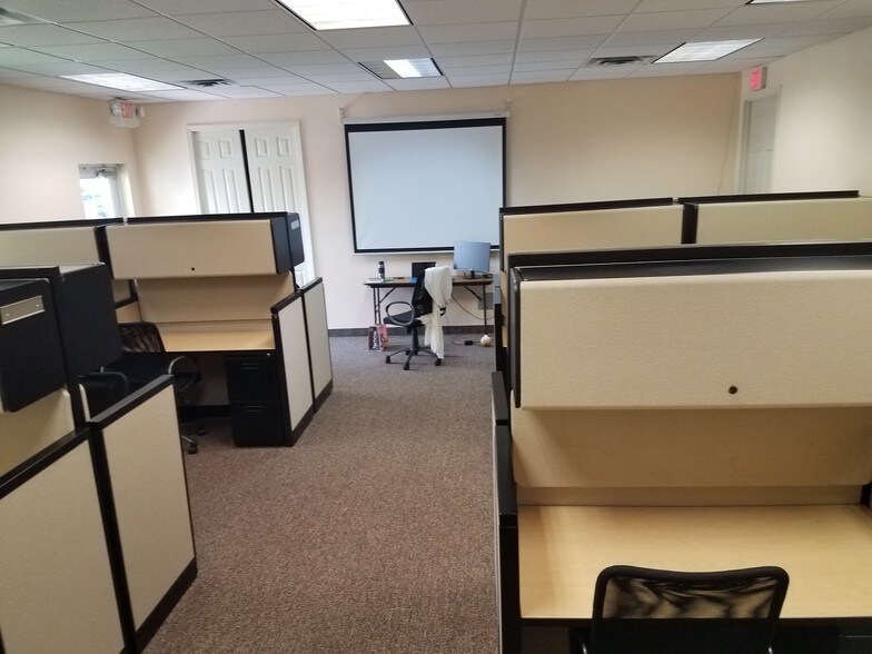 More Photos Of 10050 NW 1st Ct, Plantation Office For Sale