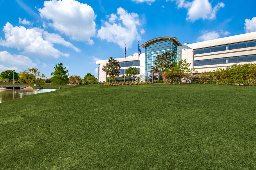 More Photos Of 2901 Kinwest Pky, Irving Office For Lease