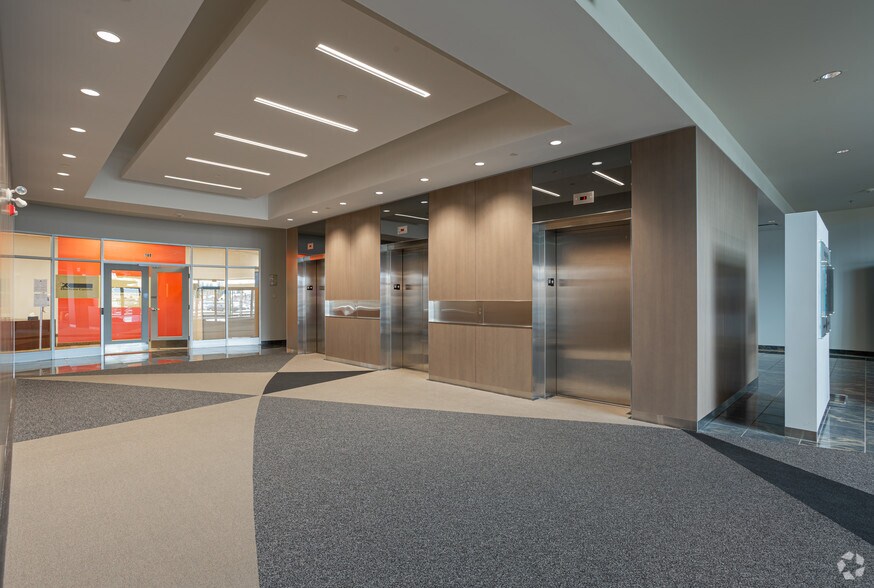 More Photos Of 23 Sunpark Dr SE, Calgary Office For Lease