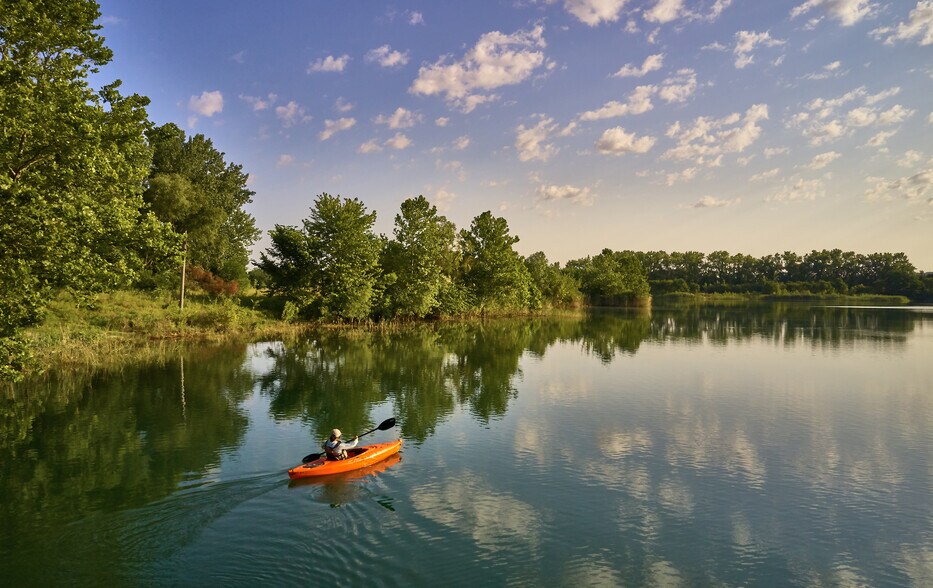 More Photos Of 1583 Spring Bay Rd, Spring Bay Hotel For Sale