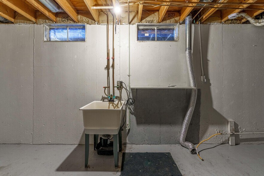 More Photos Of 223 Summit Rdg, White Lake Apartments For Sale