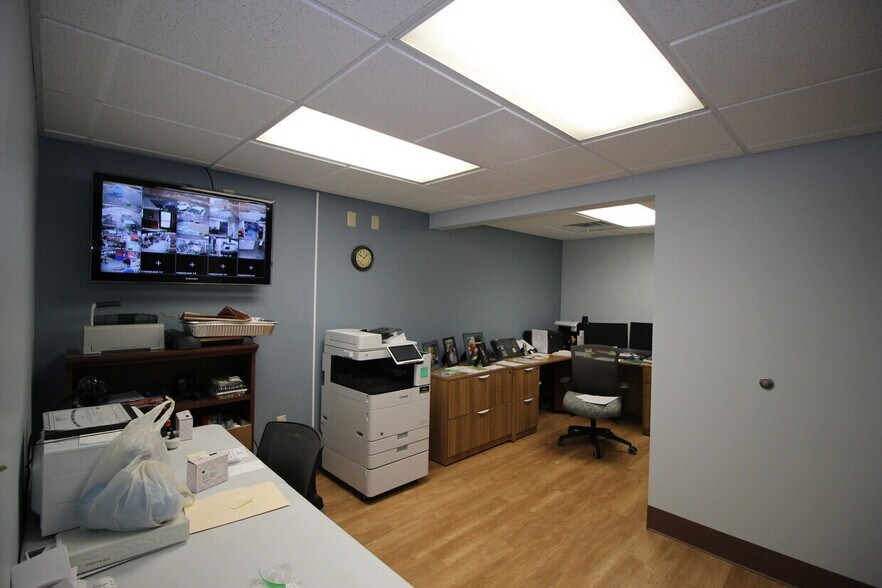 More Photos Of 3500 Bleachery Ave, New Hartford Warehouse For Sale