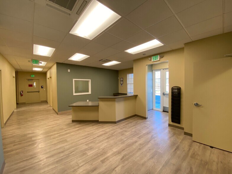 More Photos Of 11623 Philadelphia Rd, White Marsh Medical For Lease