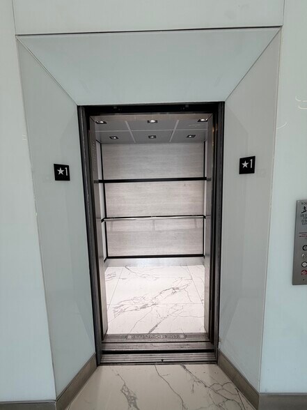 More Photos Of 4419 Van Nuys Blvd, Sherman Oaks Office For Lease